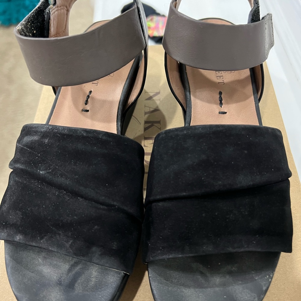 Sandals - Picture 5 of 5